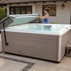 Hot Spring Pulse Limelight Hot Tub